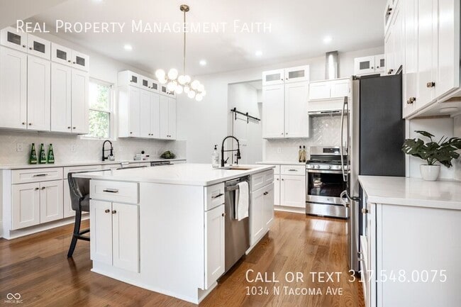 Building Photo - 1034 N Tacoma Ave