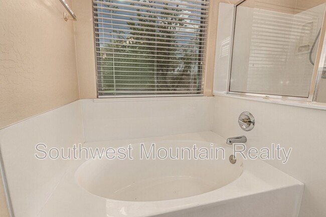 Building Photo - 33782 N Mercedes Dr