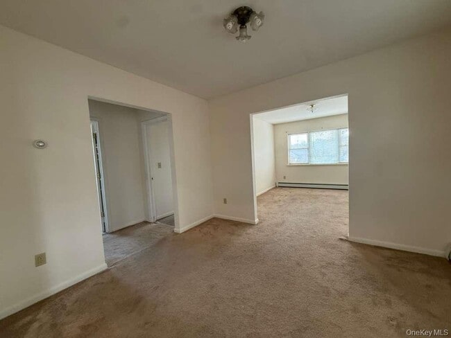 Building Photo - 22 King Ave