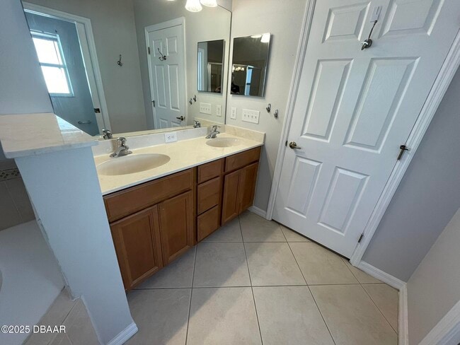 Building Photo - 613 Coral Trace Blvd