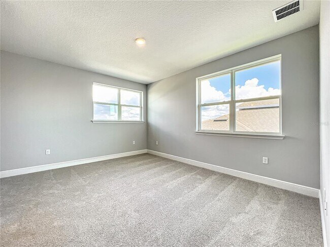 Building Photo - 13181 McMillan Dr