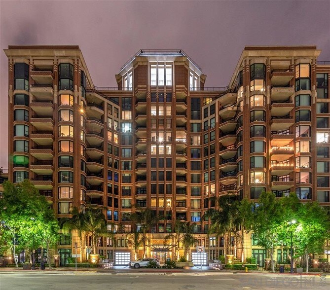 Building Photo - 500 W Harbor Dr