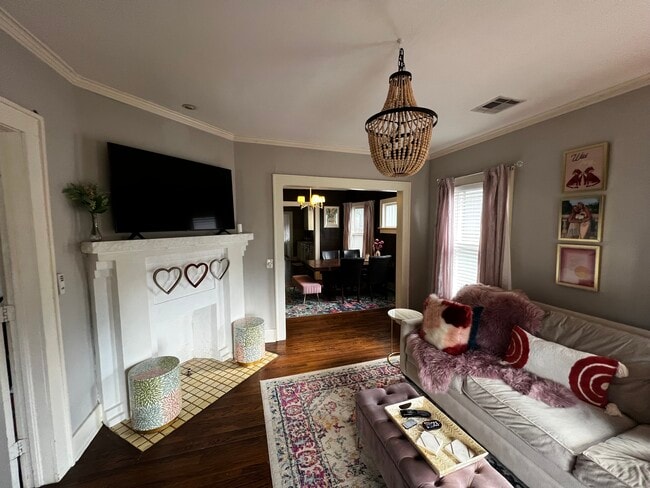 Living Room - 712 NW 22nd St