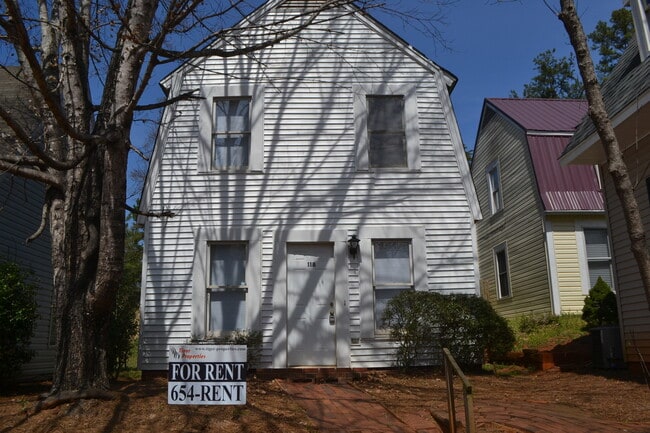 Primary Photo - 2 Bedroom House in Central Available Fall 2026