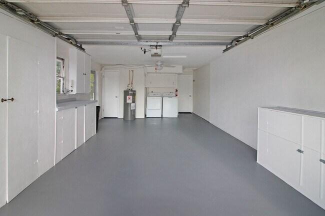 Building Photo - Venice East Annual House for Rent