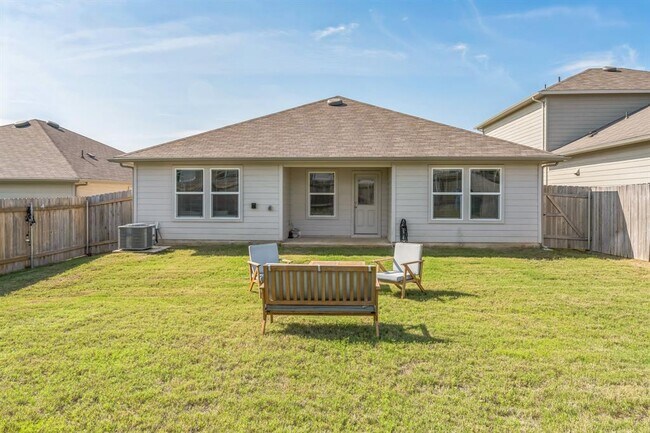 Building Photo - 821 Bahia Pl