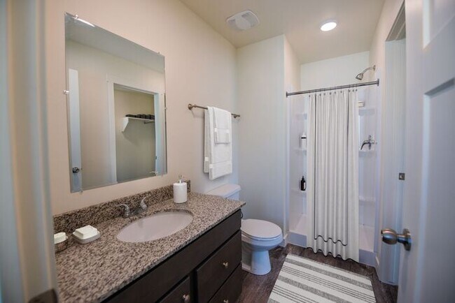 Building Photo - Gorgeous 3-Story Townhomes in Colony Farms...