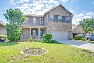 Building Photo - Waterford Sound 4BR Home | Gourmet Kitchen, Upstairs Loft & Fenced Backyard with Hot Tub