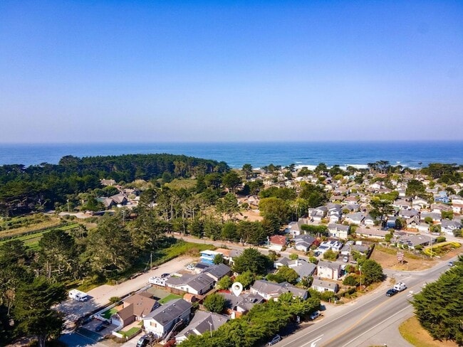 Building Photo - 9690 Cabrillo Hwy
