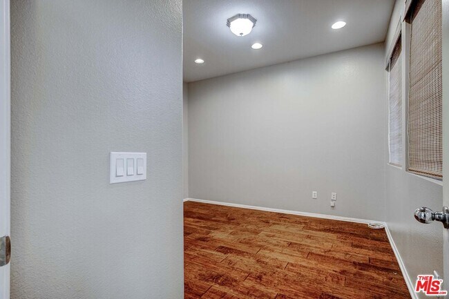 Building Photo - 11475 Fernside Ln