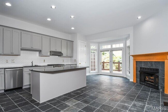 Building Photo - 20 Brighton Way