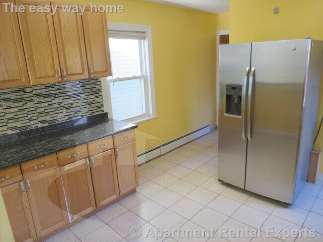 Building Photo - 741 Somerville Ave