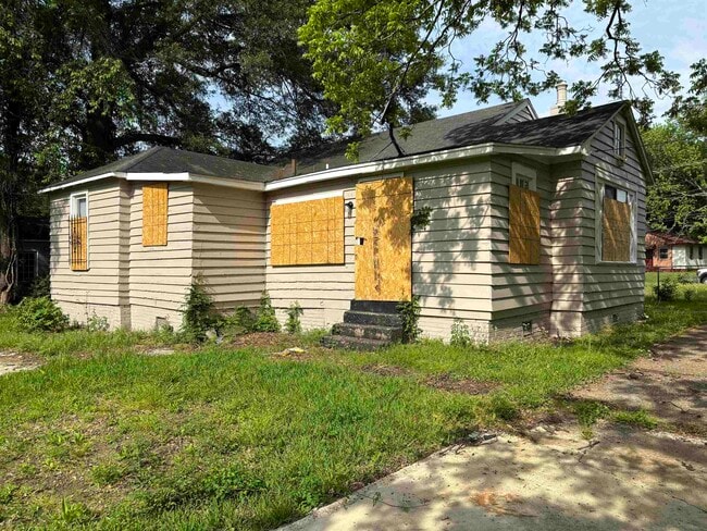 Building Photo - 1616 Prescott Rd