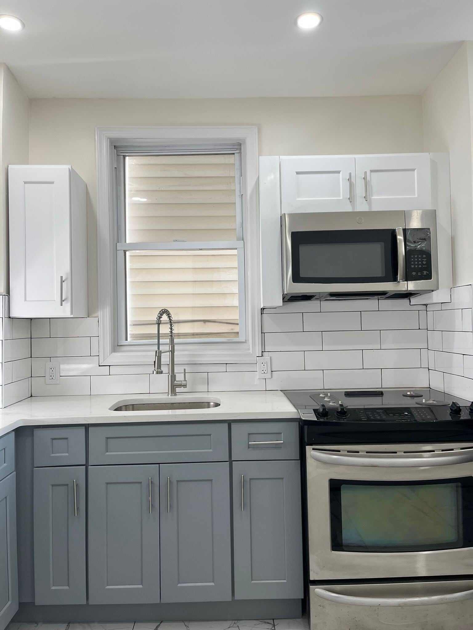 Building Photo - 151 Armstrong Ave