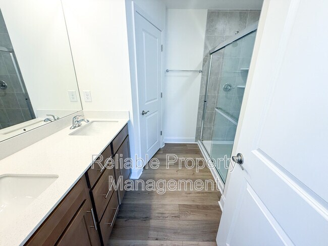 Building Photo - 32 Honeydew Wy