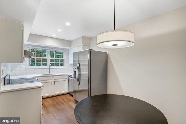 Building Photo - 7729 Inversham Dr