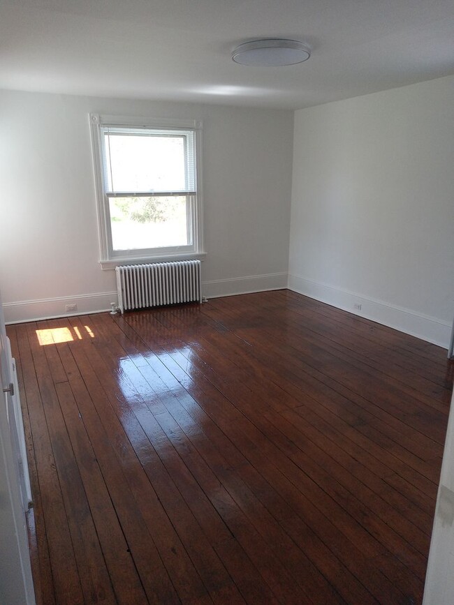 Building Photo - Renovated/Restored Upper Gwynedd Single Ho...