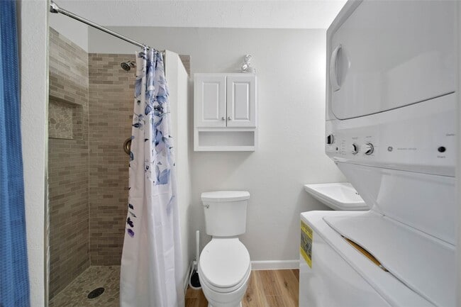 Building Photo - 4072 TX-105