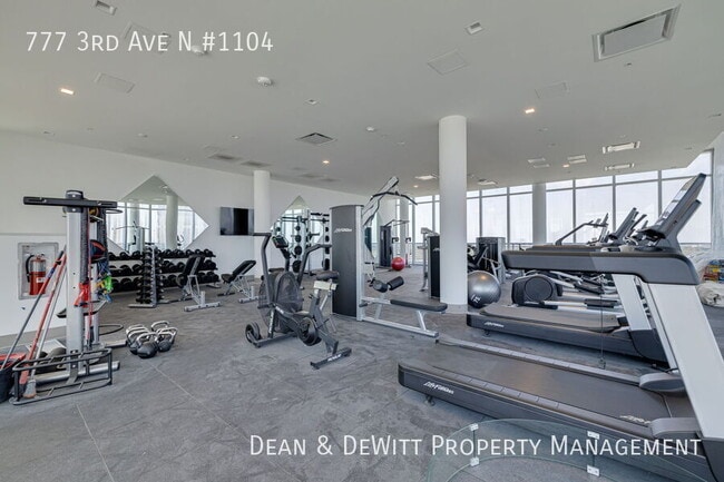 Building Photo - 777 3rd Ave N