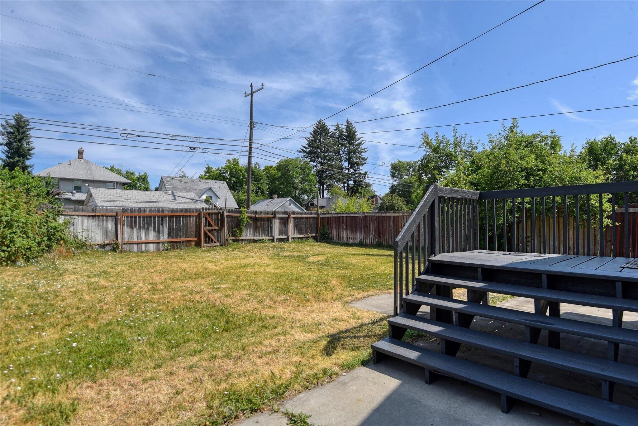 Building Photo - 1023 E Augusta Ave