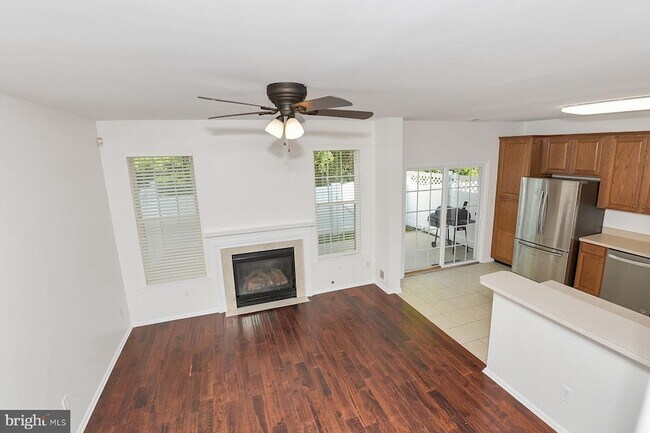 Building Photo - 26 Normandy Dr