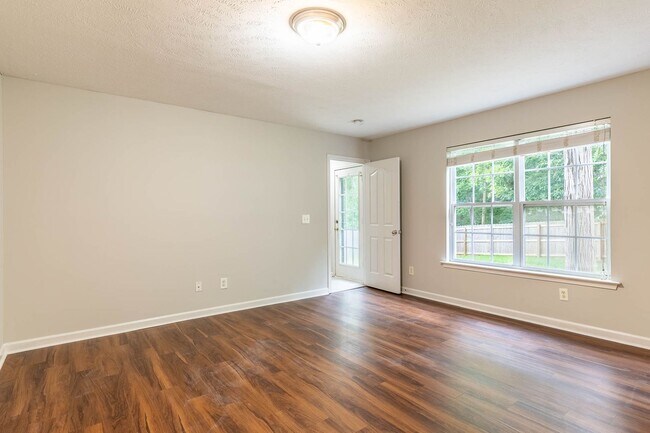 Building Photo - 752 Holland Ridge Dr