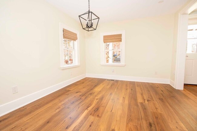 Building Photo - 39 MERRITT Ave