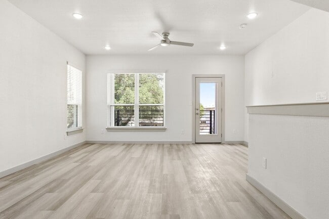 Building Photo - * MOVE IN SUMMER 7/31/2027 * 5 Bed 5.5 Bath Lubbock 1 Block to The TCU Neeley Building