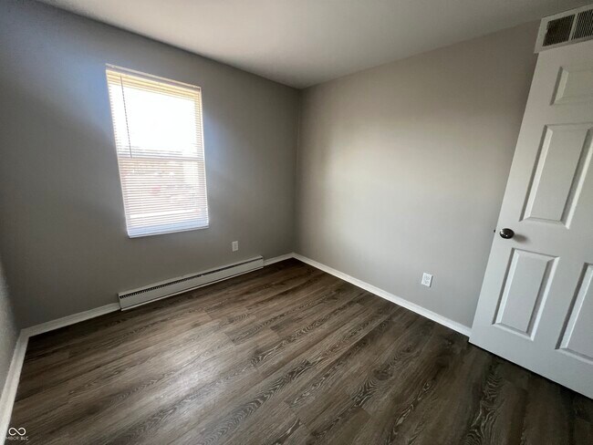 Building Photo - 3357 Ashley Ln