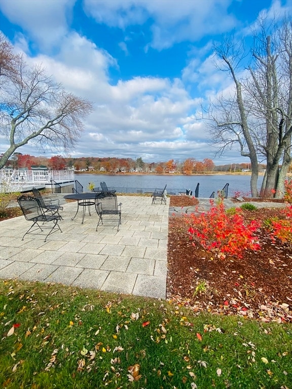 Building Photo - 253 Lynn St