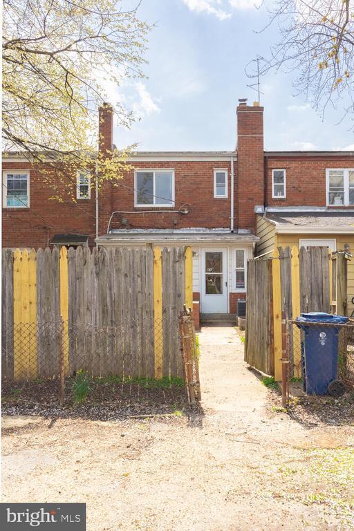 Building Photo - 156 Wesmond Dr