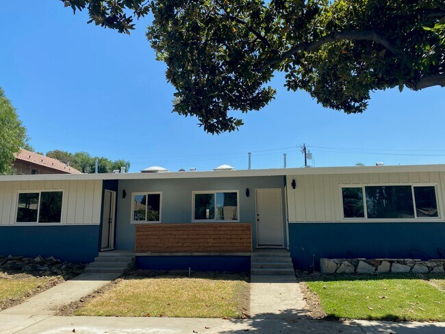 Building Photo - 150 N Roberto Ave