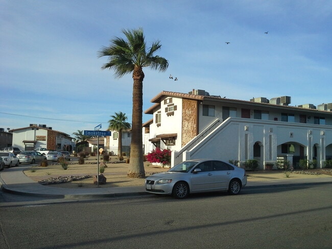 Building Photo - 2095 Cottonwood Cir