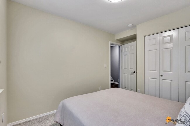 Building Photo - Stunning 3 Bedroom Home in East Anchorage with Garage