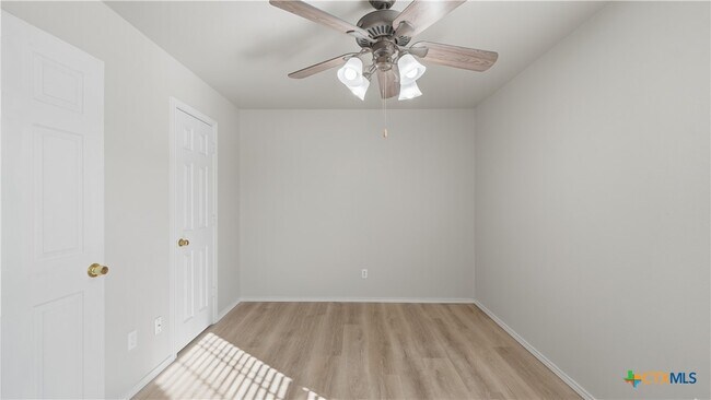 Building Photo - 821 Benning St