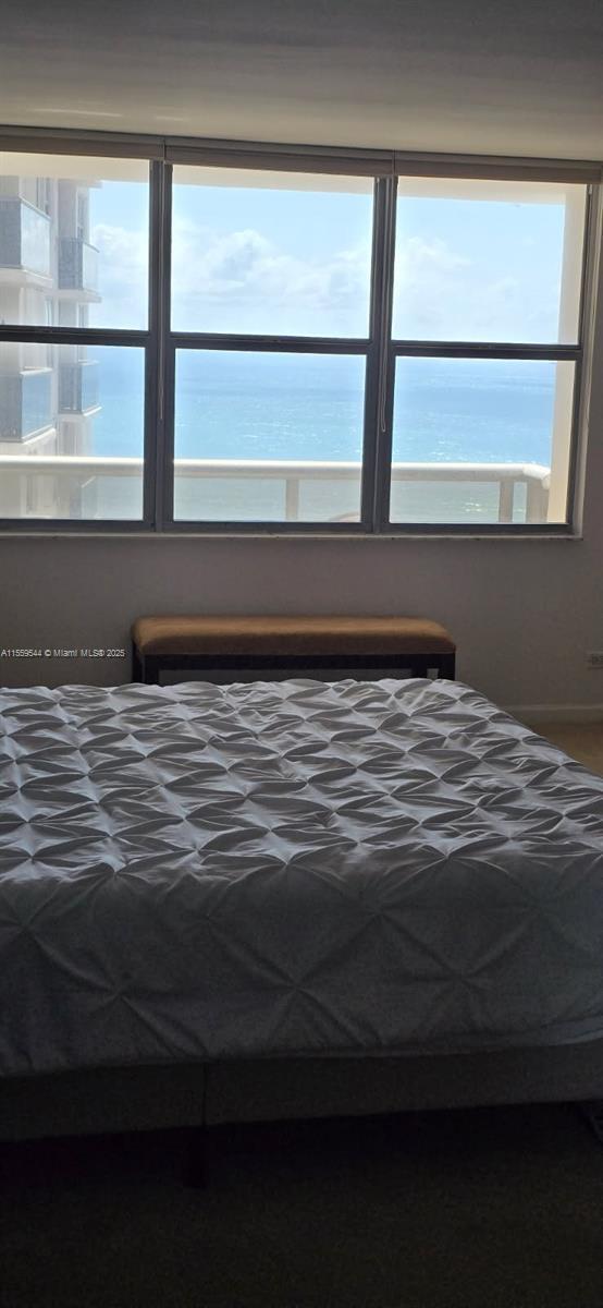 Building Photo - 6039 Collins Ave