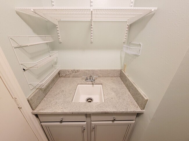 Building Photo - Welcome home to this beautiful 2 story on a cul de sac lot! Fresh paint and Stainless steel appli...