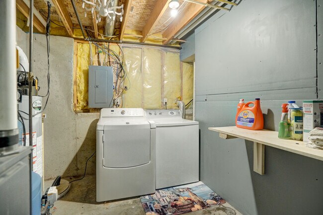 Building Photo - 4605 Pawnee Pass