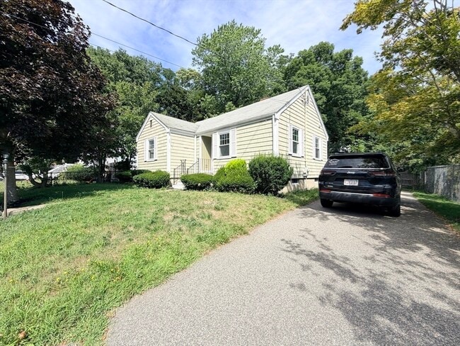 Building Photo - 25 Brookside Rd