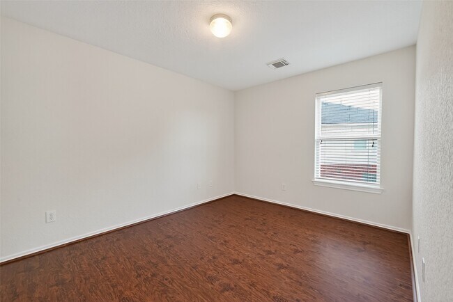 Building Photo - 11403 Ryan Manor Dr