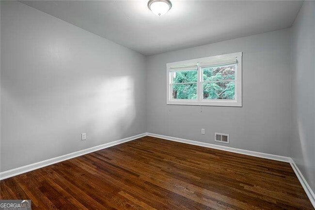 Building Photo - 2470 Landeau Cir