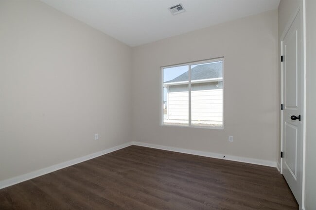Building Photo - 2921 S Maize Ct