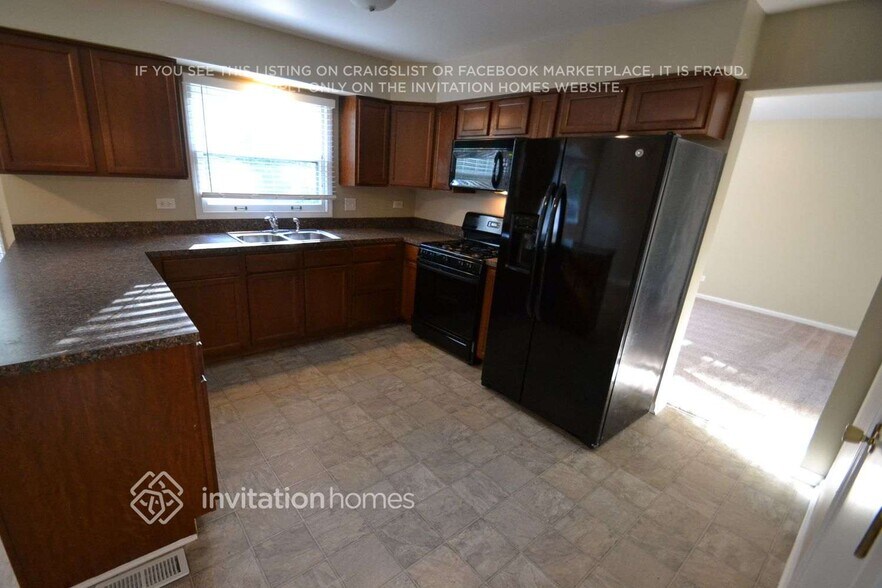 Building Photo - 1212 Lehnertz Cir