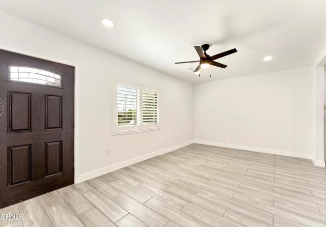 Building Photo - 1121 La Puerta St