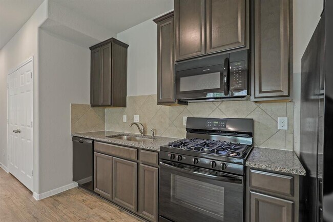 Building Photo - 13504 Axel Ln