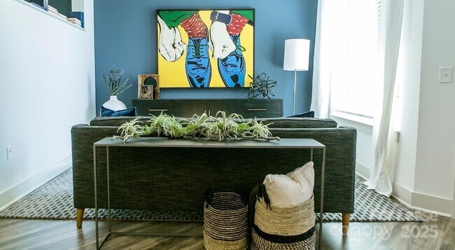 Building Photo - 145 New Bern St