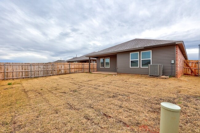 Building Photo - Brand New 4 Bed For Lease in Sara Park