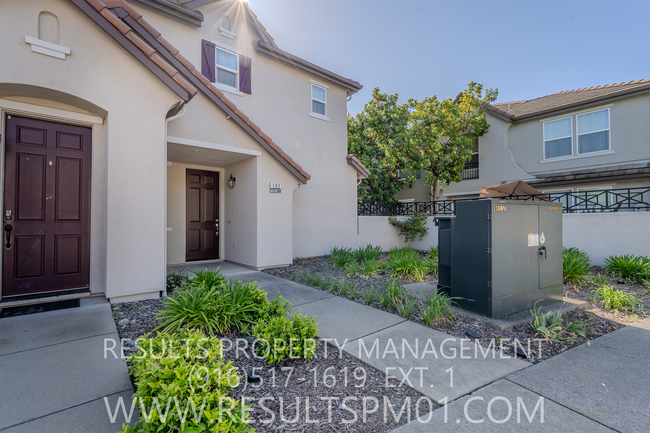 Building Photo - Spacious and Beautiful Folsom 4 Bedroom To...