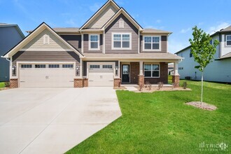 Building Photo - 2120 S Quincy Dr