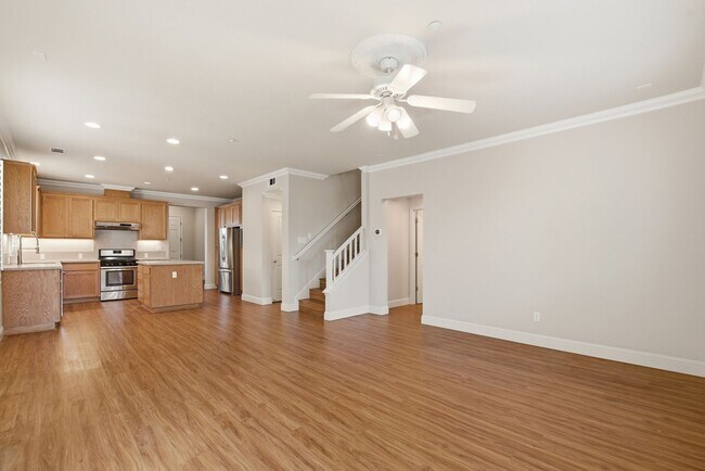 Building Photo - 4 Bed 3 Bath Single Family Home in Napa